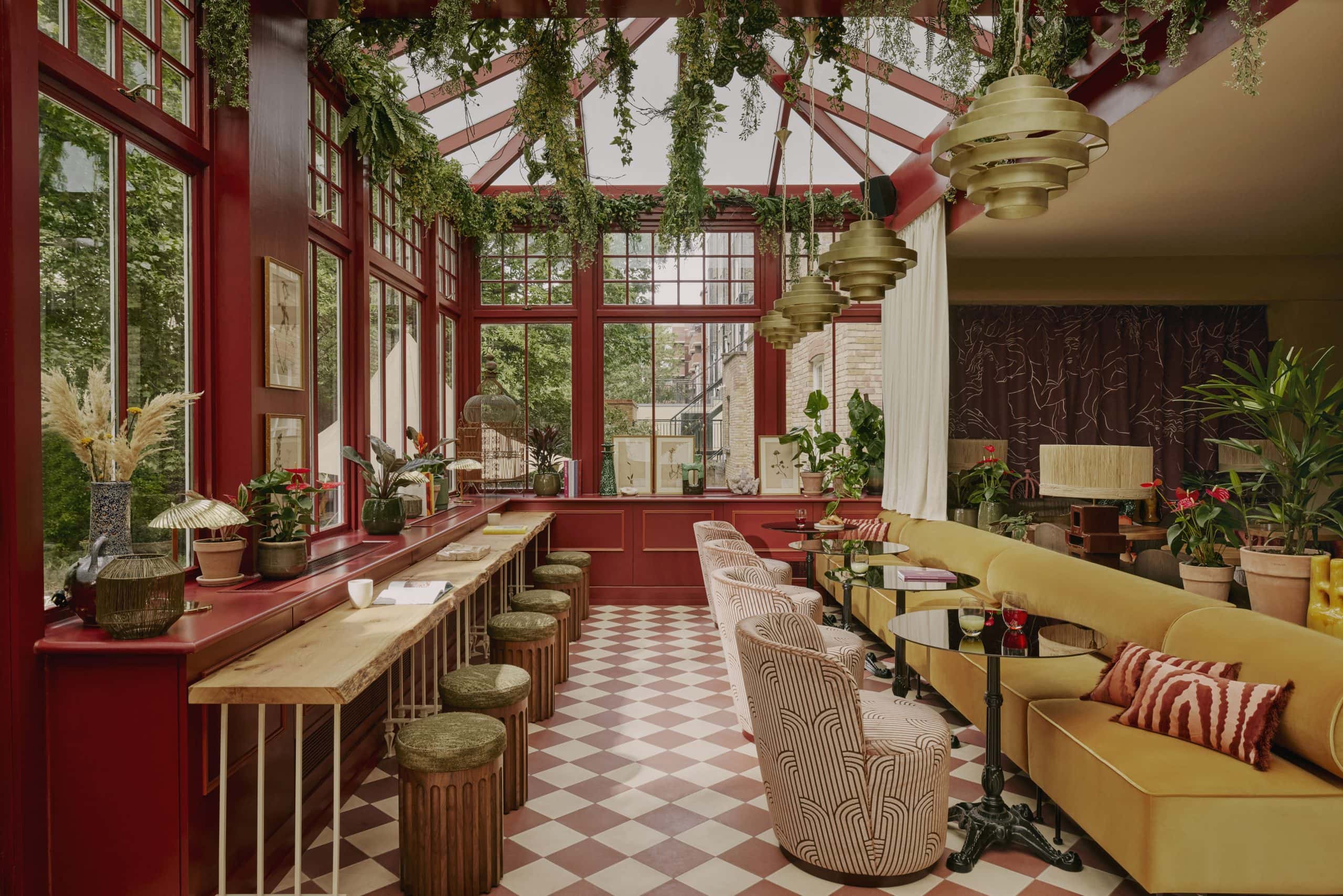 Light Water Plants Indoor and Outdoor Plants For London & The South Businesses